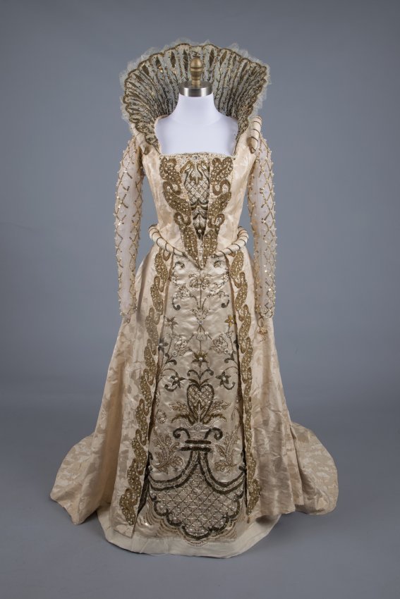 Tudor Costume — Elizabethan Red Gown | Elizabethan fashion, Tudor costumes, Elizabethan  dress